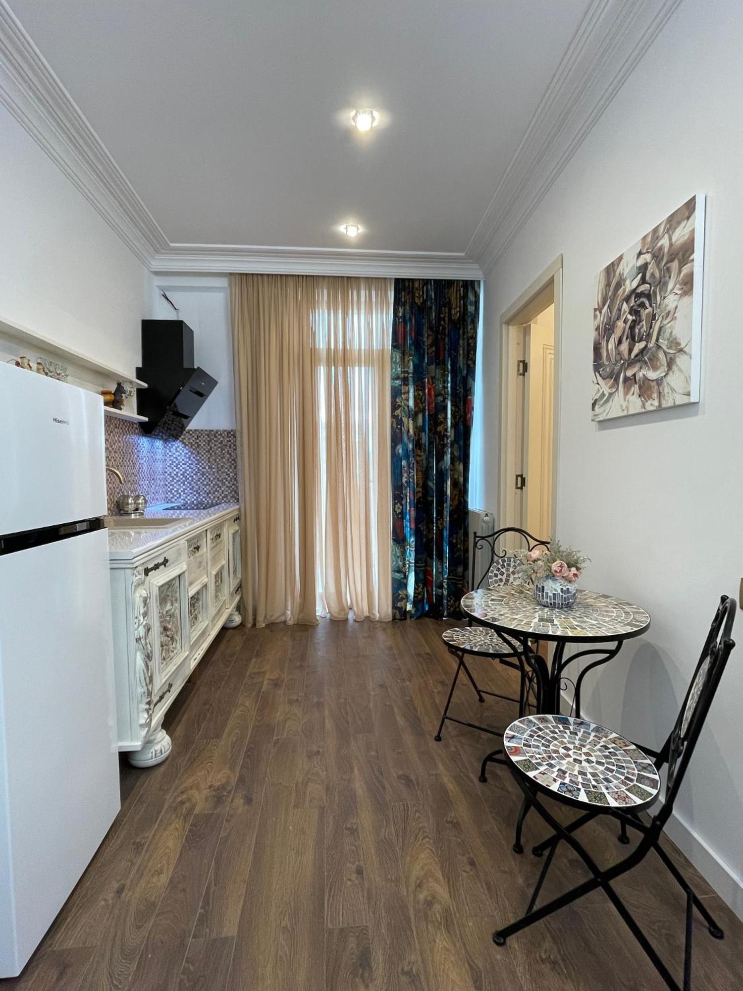 Picasso Apartment Kutaisi Zewnętrze zdjęcie