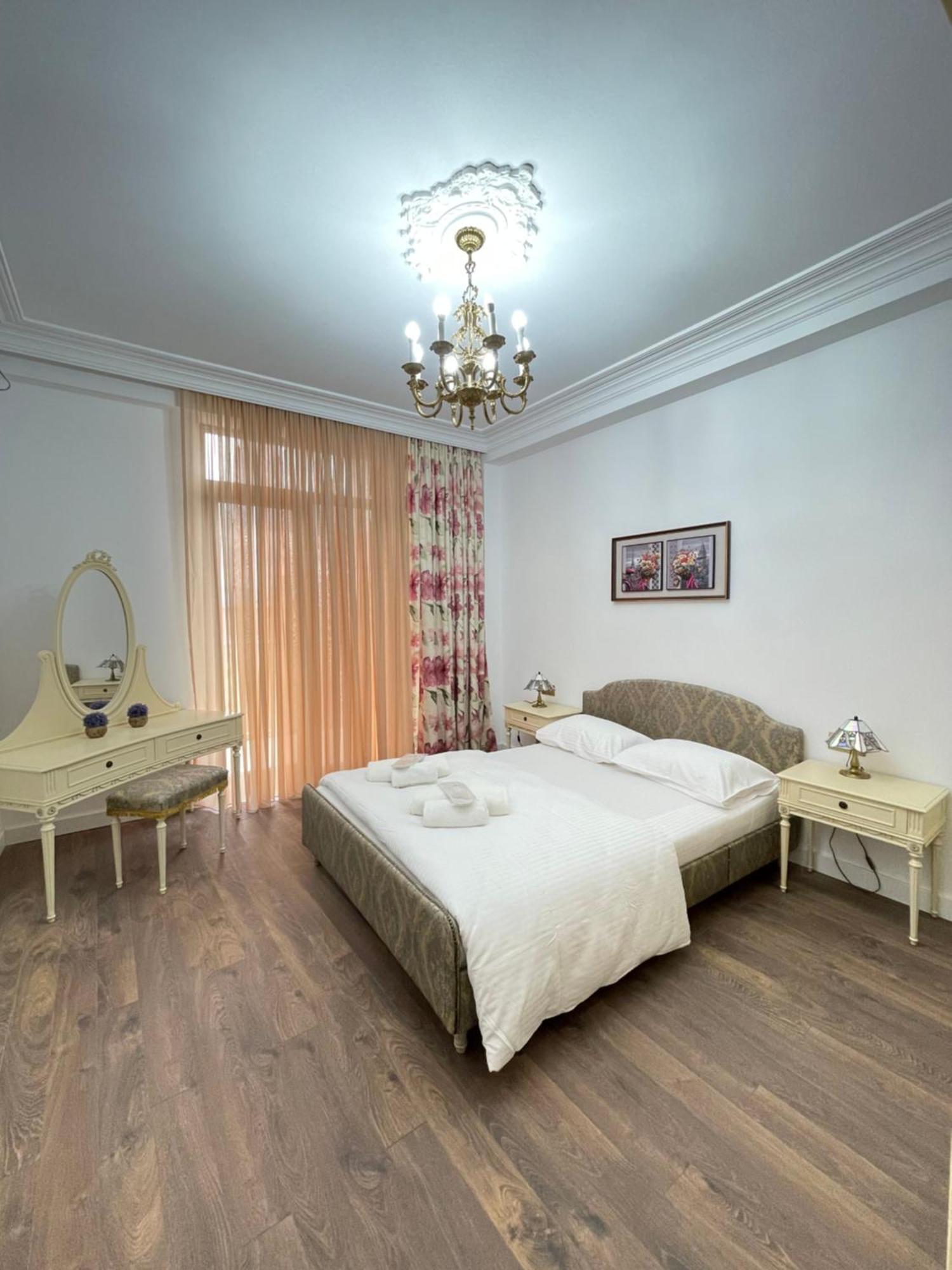 Picasso Apartment Kutaisi Zewnętrze zdjęcie