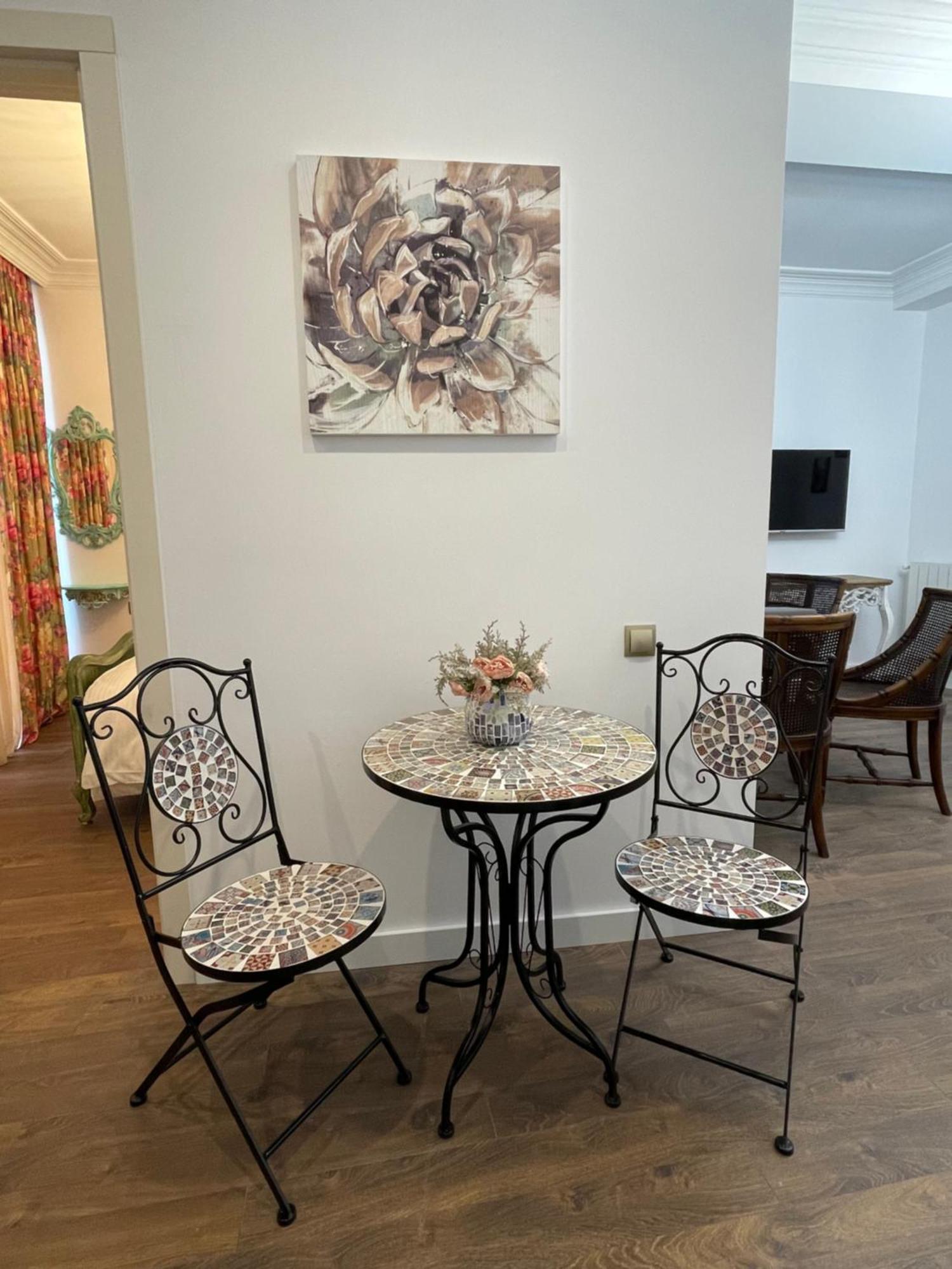 Picasso Apartment Kutaisi Zewnętrze zdjęcie